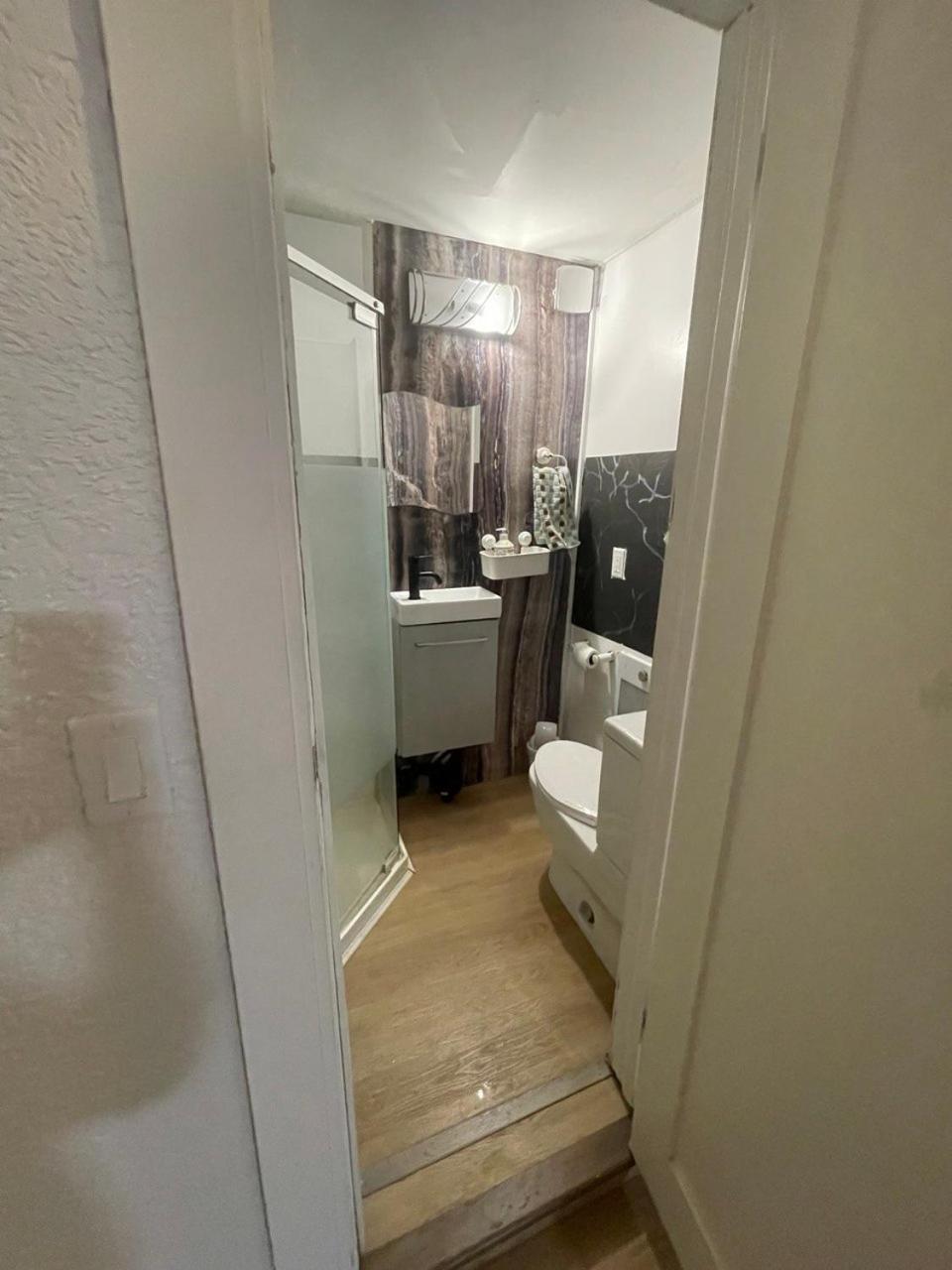 Suite In West Vancouver Ngoại thất bức ảnh